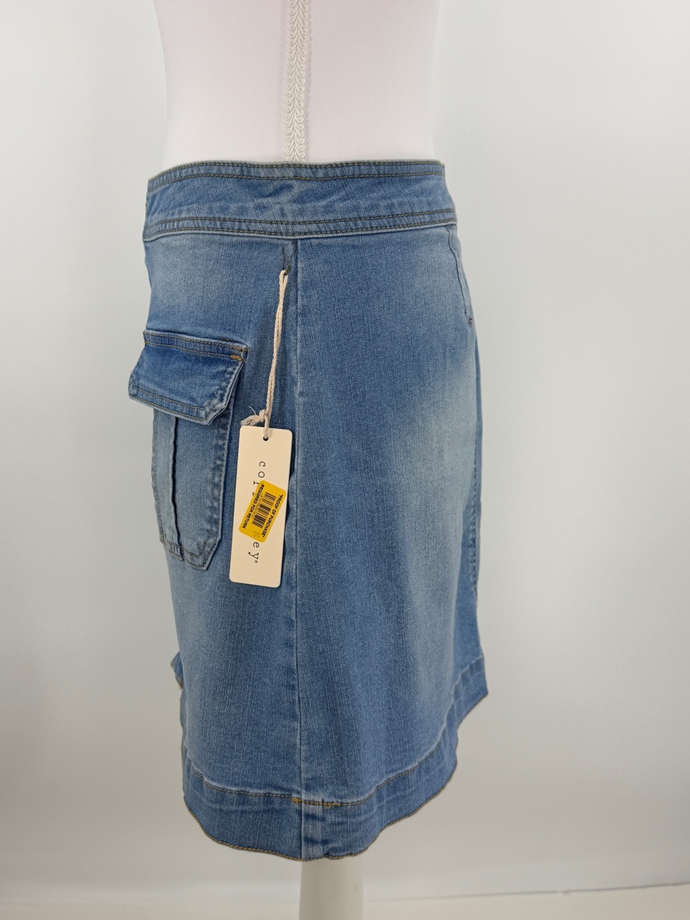 Blue Jean Denim Mini Skirt Button Front Pockets Size Medium Y2K - Picture 2 of 15